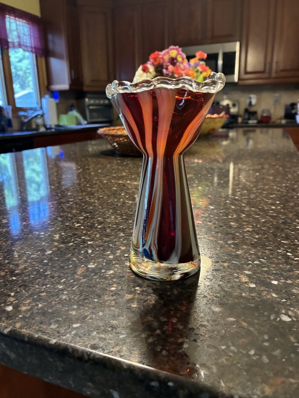 Vintage Hand-Blown Art Glass Swirl Vase – 6" Tall Red Swirl Striped ✨